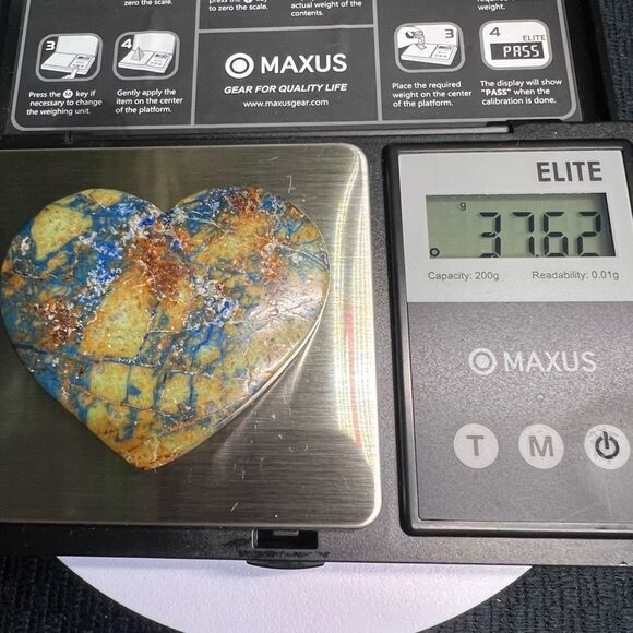 Azurite Heart Carving Meditation Stone (4) - Picture 9 of 9